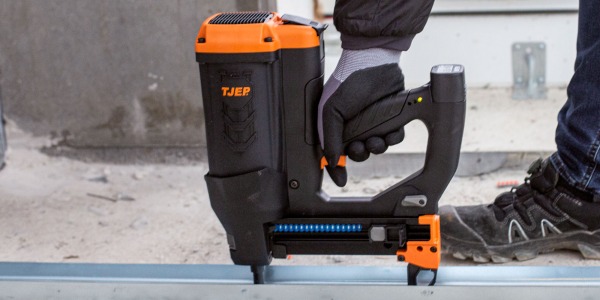Nueva clavadora a gas TJEP CP-40